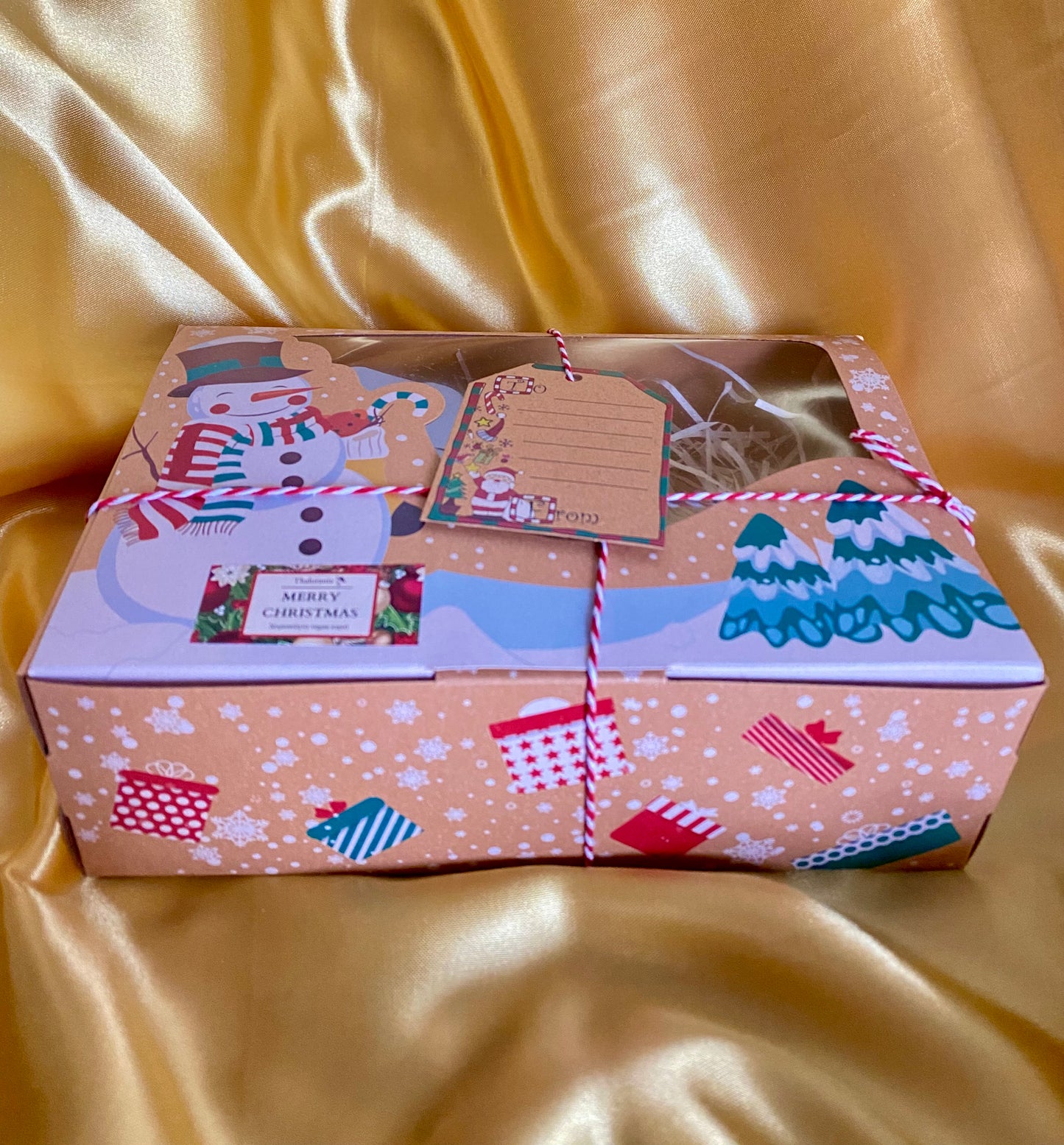 Gift box με 3 φυτικά κεριά καμπάνα με κουδουνάκι,δέντρο και gingerbread