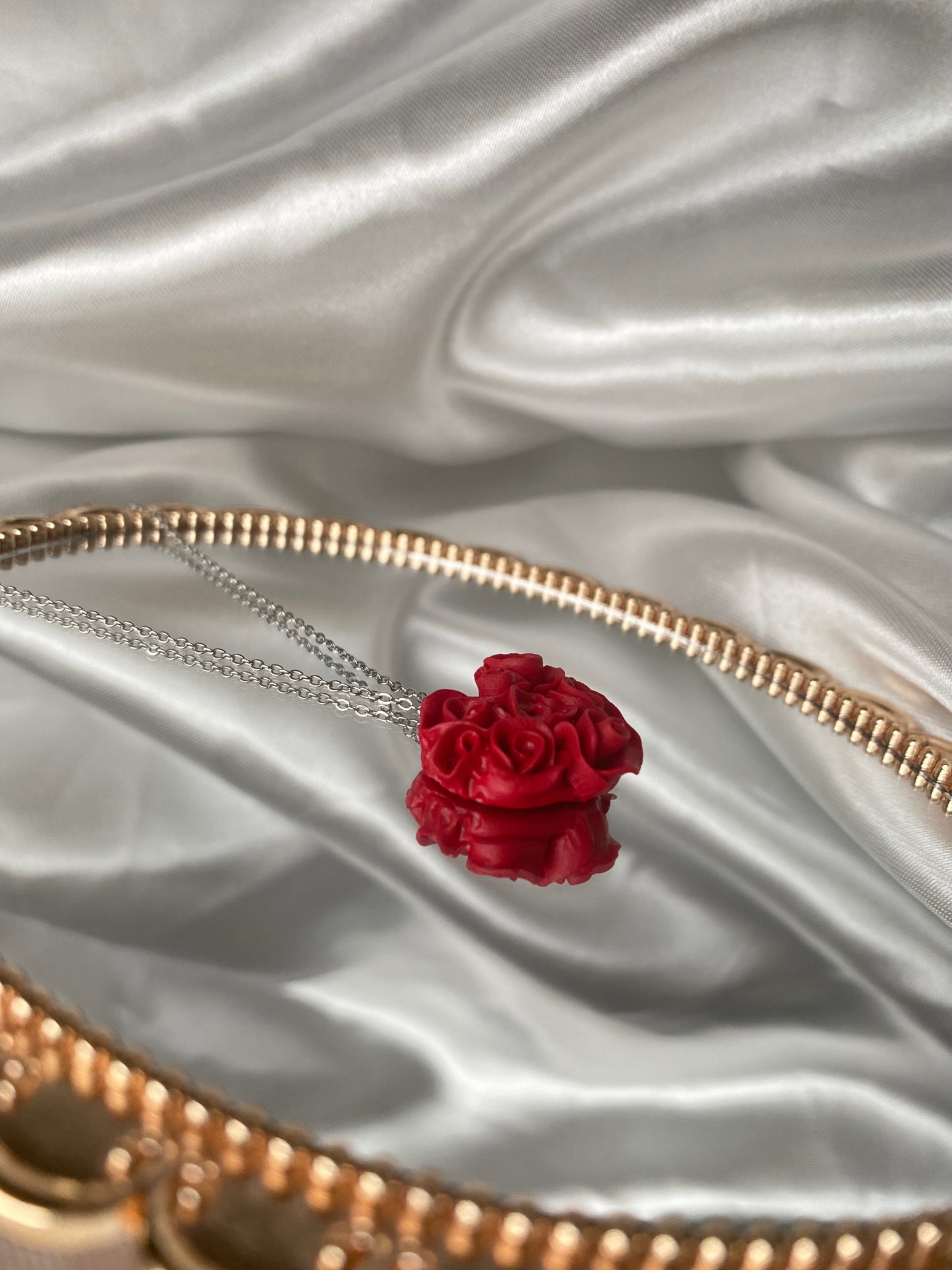Pathos heart necklace