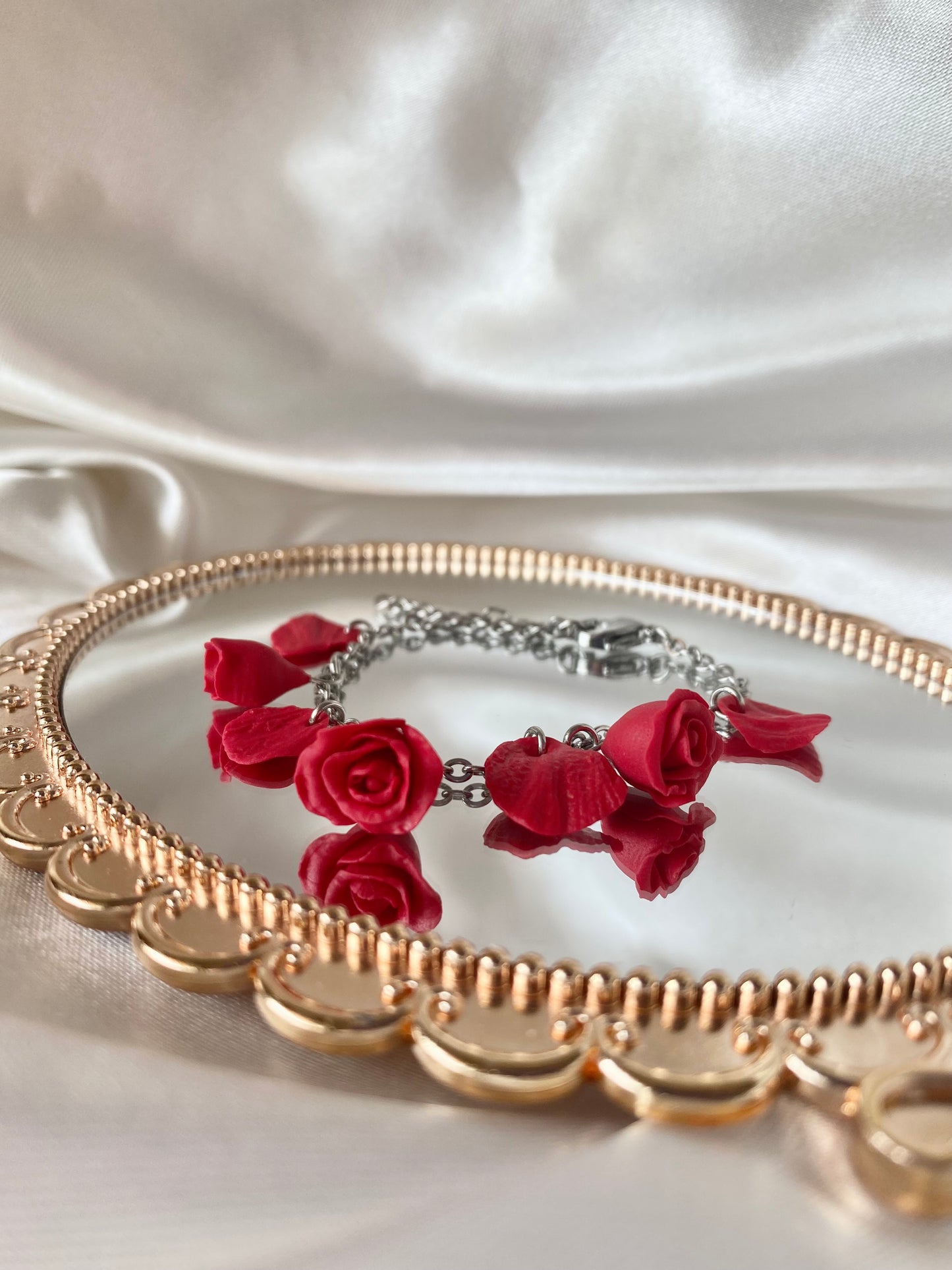 Pathos rose bracelet