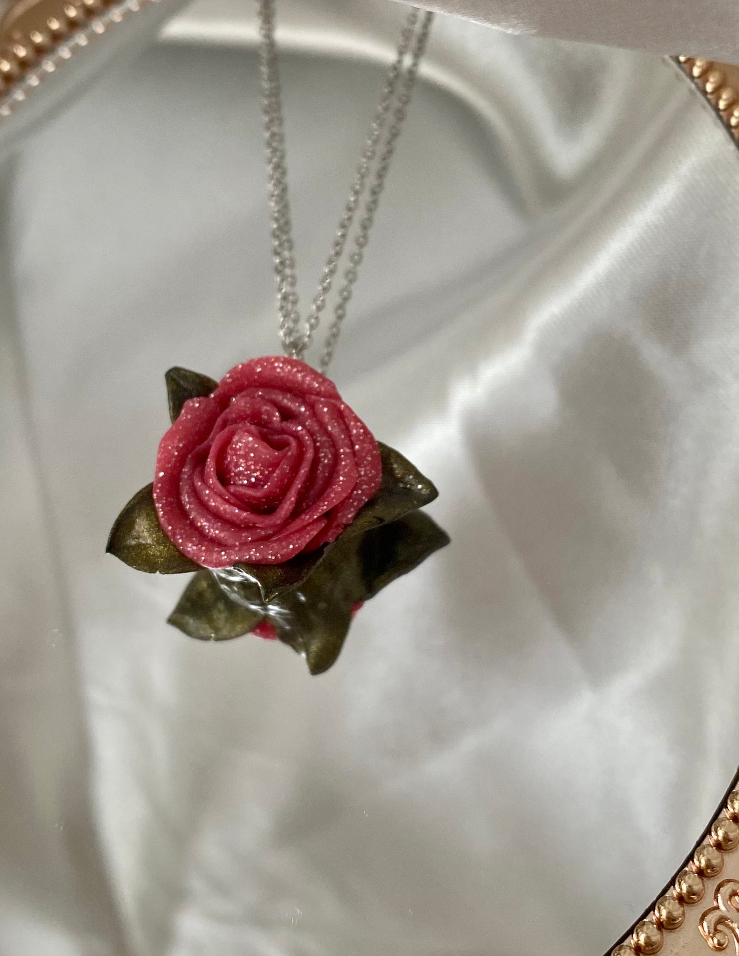 Romance glitter rose