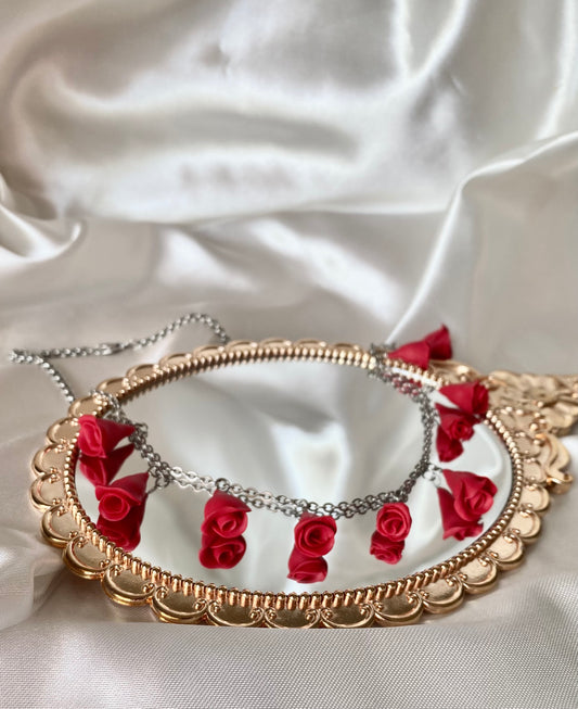 Pathos rose necklace