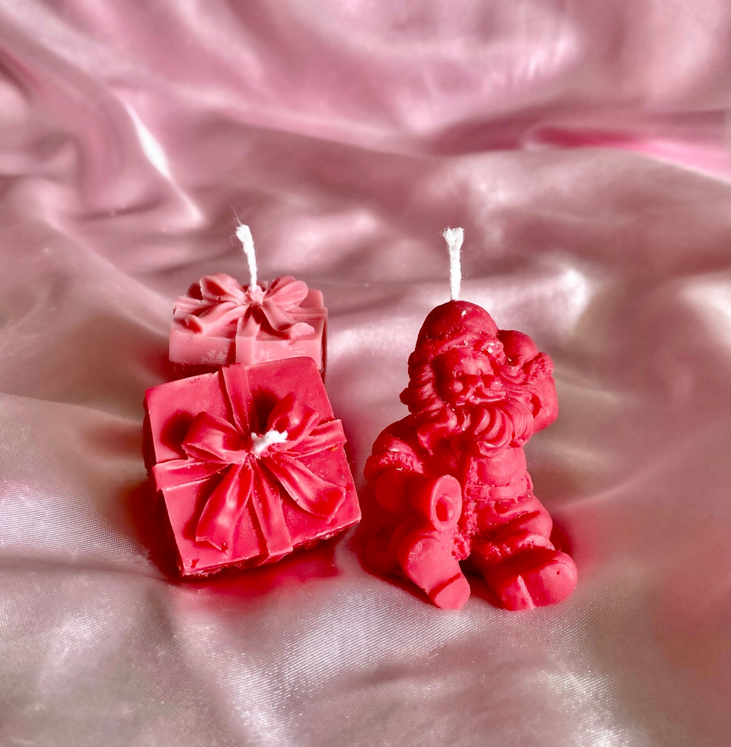 Mini set με 3 κεριά Άγιος Βασίλης και δώρα