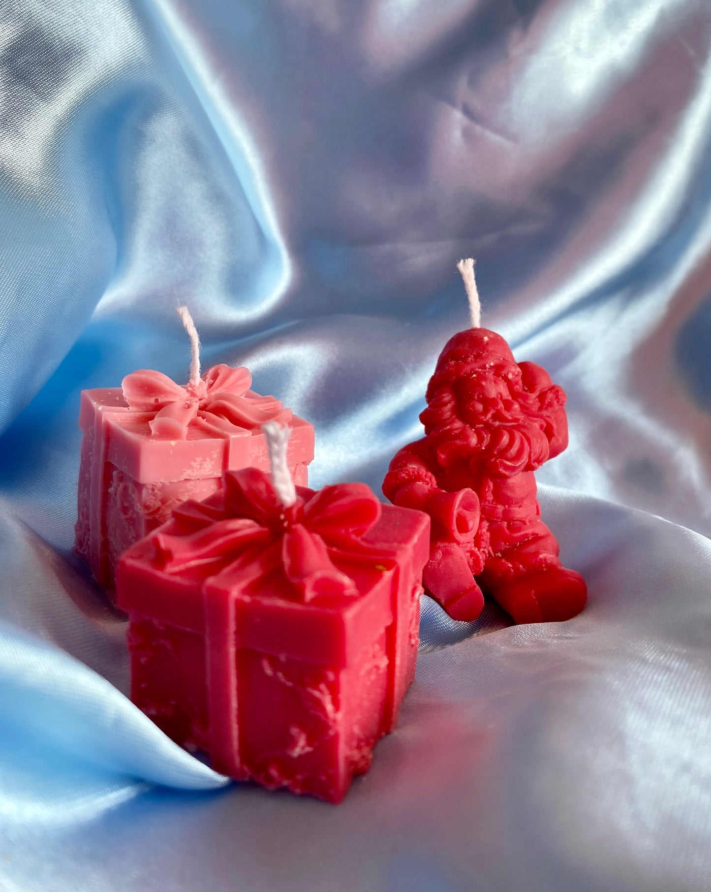 Mini set με 3 κεριά Άγιος Βασίλης και δώρα