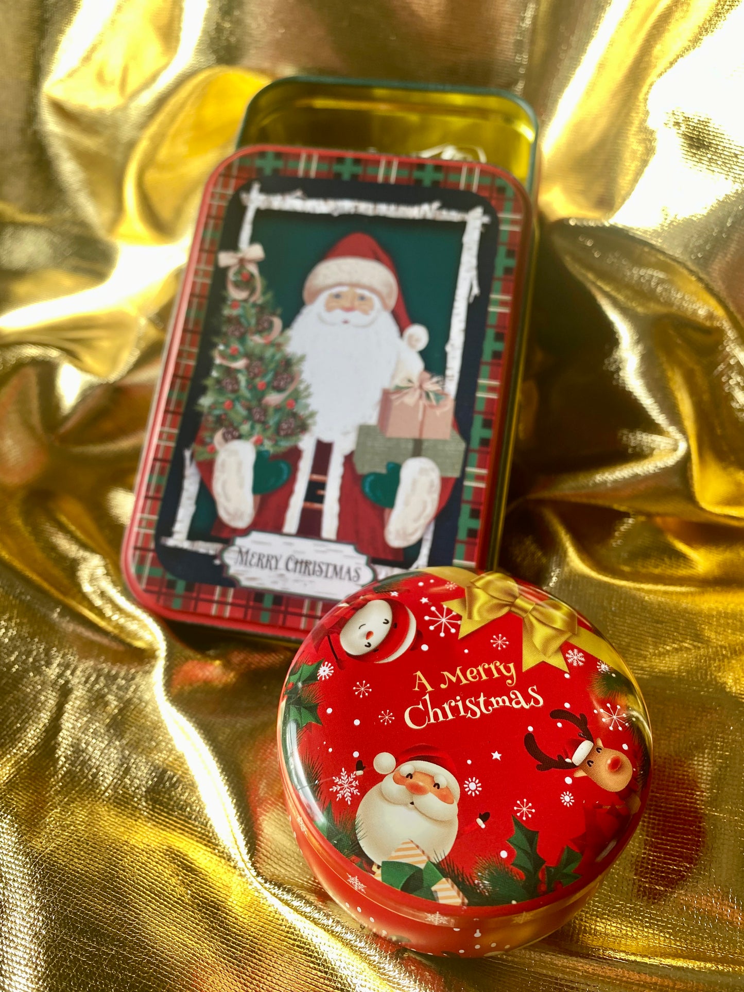 Santa’s luxury metal box 🎅