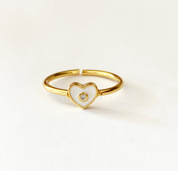 Ορειχάλκινο δαχτυλίδι με άσπρη καρδιά και strass
