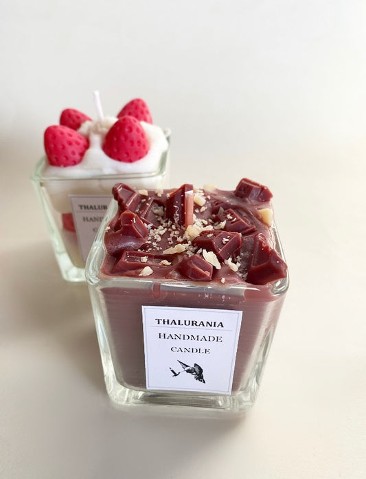 Σετ 2 κεριά σόγιας με σοκολάτα-καραμελωμένους ξηρούς καρπούς και κρέμα ζαχαροπλαστικής-φράουλα